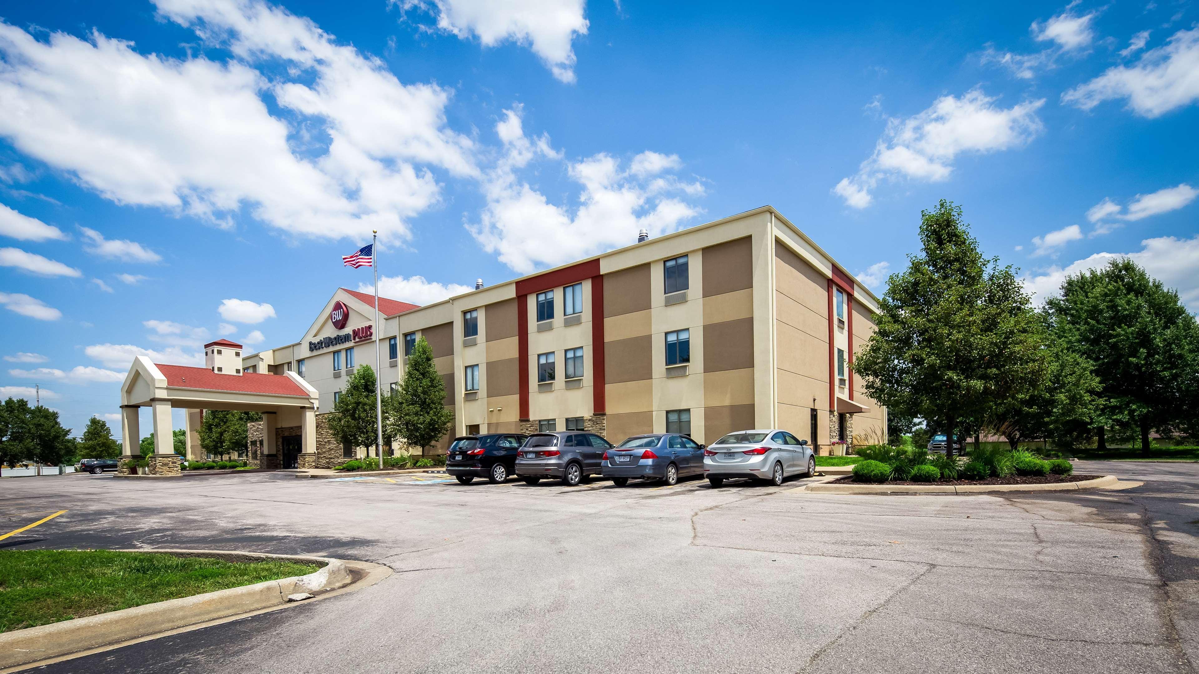 Best Western Plus Lee'S Summit Hotel & Suites Екстериор снимка