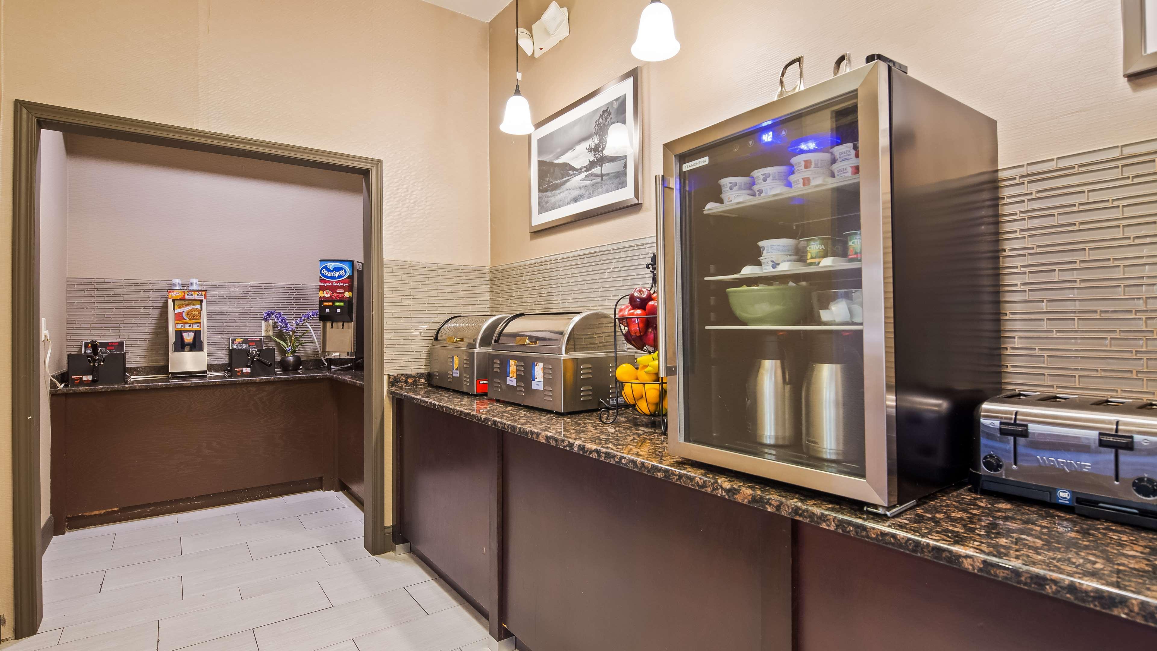 Best Western Plus Lee'S Summit Hotel & Suites Екстериор снимка