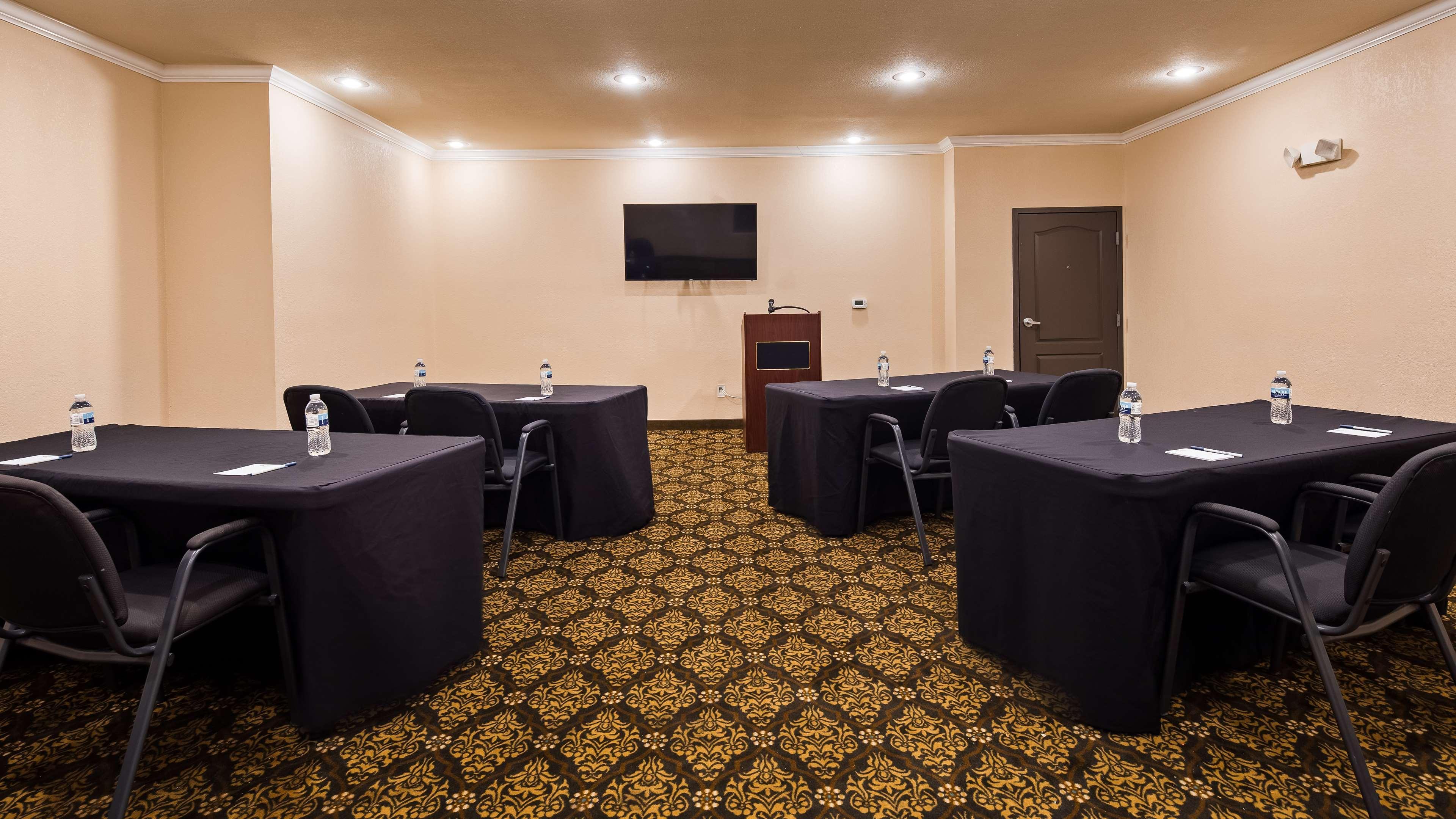 Best Western Plus Lee'S Summit Hotel & Suites Екстериор снимка