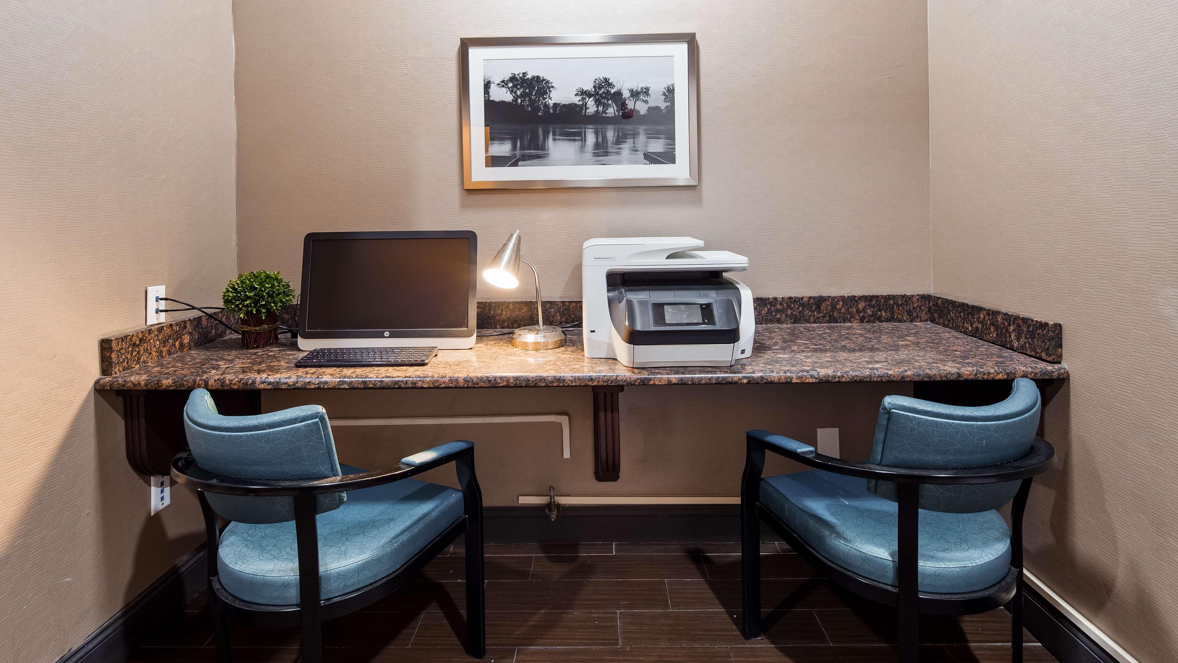 Best Western Plus Lee'S Summit Hotel & Suites Екстериор снимка