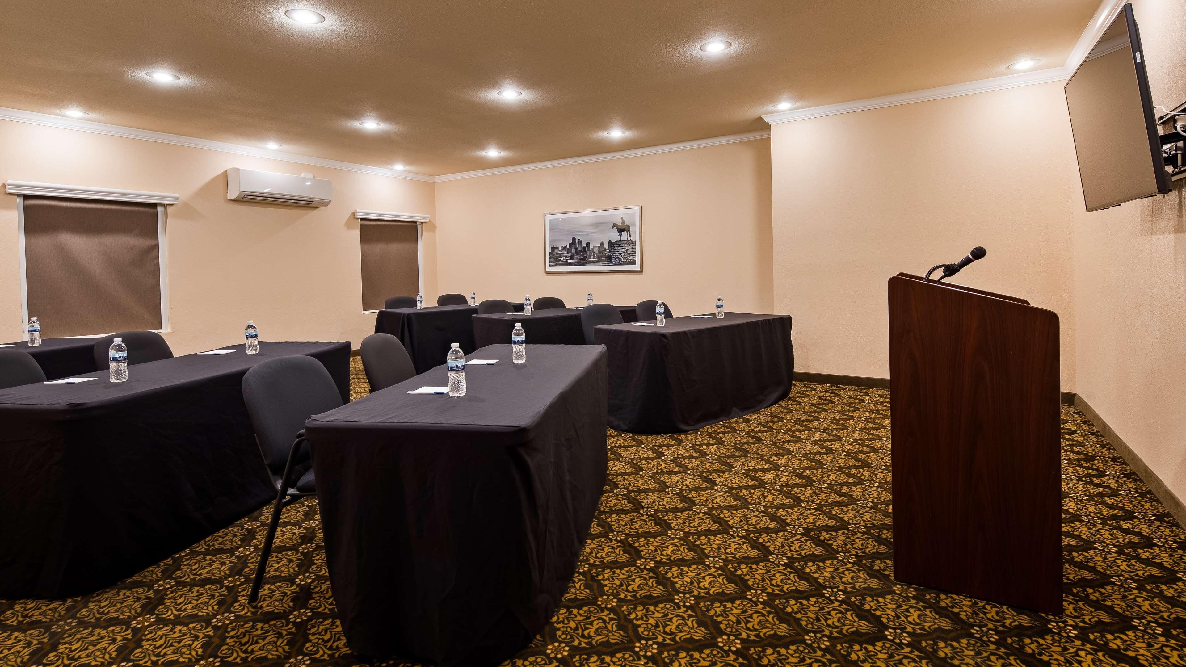 Best Western Plus Lee'S Summit Hotel & Suites Екстериор снимка